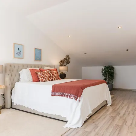 卡萨乐洛基代索勒酒店 *