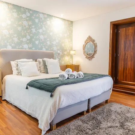 卡萨乐洛基代索勒酒店 *